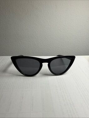 Forever 21 Black Cat-Eye Women's Sunglasses